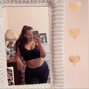 Meet your Posher, Rayna